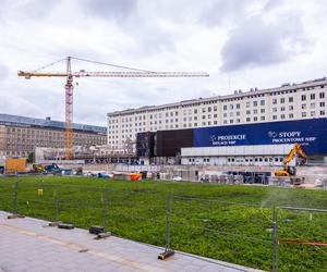 Parking podziemny pod placem Powstańców Warszawy w budowie