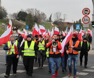Protest rolników 20 marca w Lublinie. Przeszli ulicami miasta pod LUW