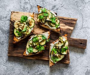 Pełne zdrowia śniadanie robię w 10 minut. Kanapki z tym grillowanym warzywem są przepyszne