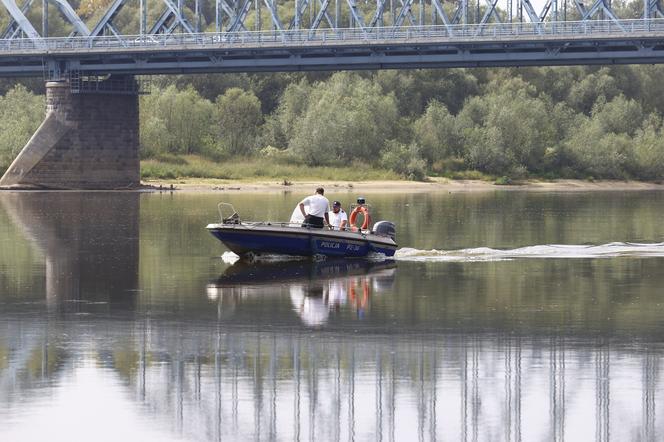 Dramatyczne poszukiwania na Wiśle. Służby wyłowiły topielca pod Nowym Dworem Mazowieckim 