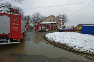 Pożar uwięził matkę z dwojgiem dzieci pod Krotoszynem! Dziewczynka wymagała reanimacji [ZDJĘCIA]