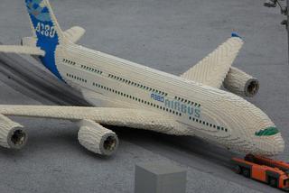 Samolot z klocków Lego