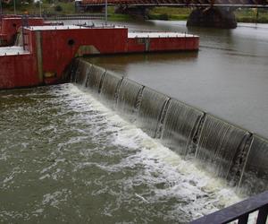 Alert dla Wrocławia. Mieszkańcy przygotowują się na podtopienia. Jaki jest stan rzek? Radar opadów 