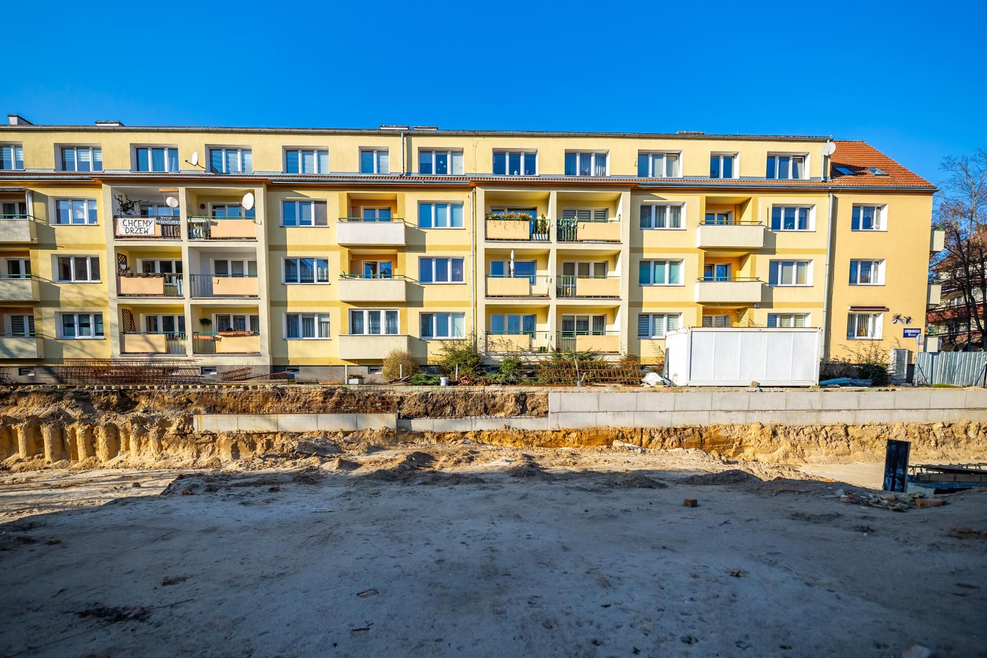 Wstrzymana budowa bloku przy ul. Szymanowskiego w Szczecinie