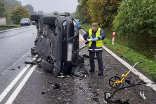 Kierowca wpadł w poślizg i czołowo zderzył się z autem bydgoszczanki. Oboje zginęli [ZDJĘCIA] 