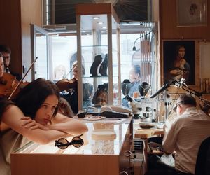 Rosalía nagrała teledysk w Polsce. Te kultowe miejsca w Warszawie odwiedziła hiszpańska gwiazda