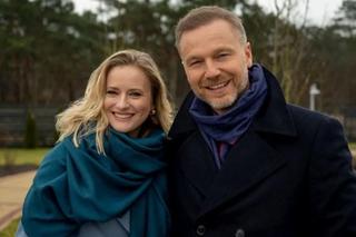 M jak miłość. Julia (Marta Chodorowska), Andrzej (Krystian Wieczorek)