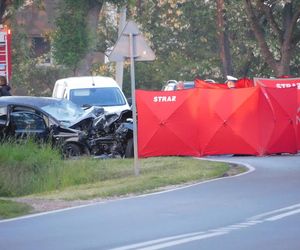 Wypadek na łuku drogi pod Warszawą. Zginął obywatel Ukrainy