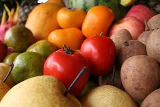Te owoce i warzywa są najbardziej zanieczyszczone. Na co zwracać uwagę w czasie zakupów?