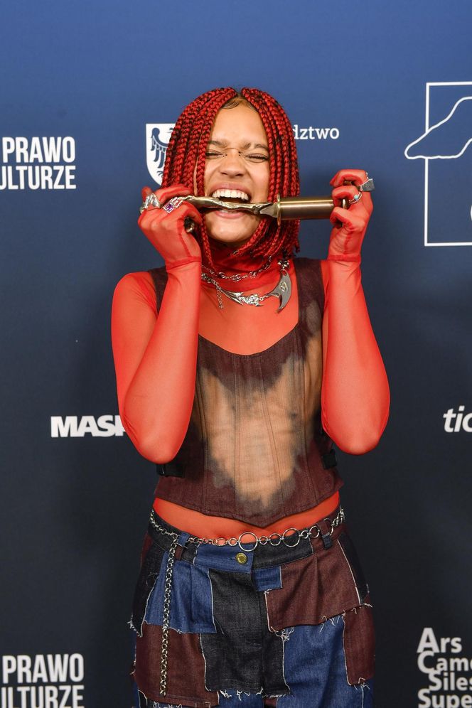 Sara James ma 17 lat i... szokuje wyglądem! Zobacz wszystkie metamorfozy