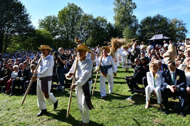 Tłumy na dożynkach w Olsztynku. Zobacz, jak wyglądało tegoroczne święto plonów