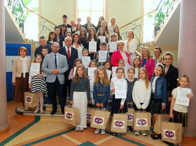 Każdy z uczestników konkursów zorganizowanych w ramach kampanii profilaktycznej - został nagrodzony