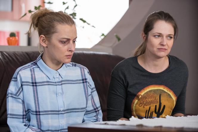 Na Wspólnej odc. 2709. Olga (Gabriela Frycz), Nina (Grażyna Kopeć)