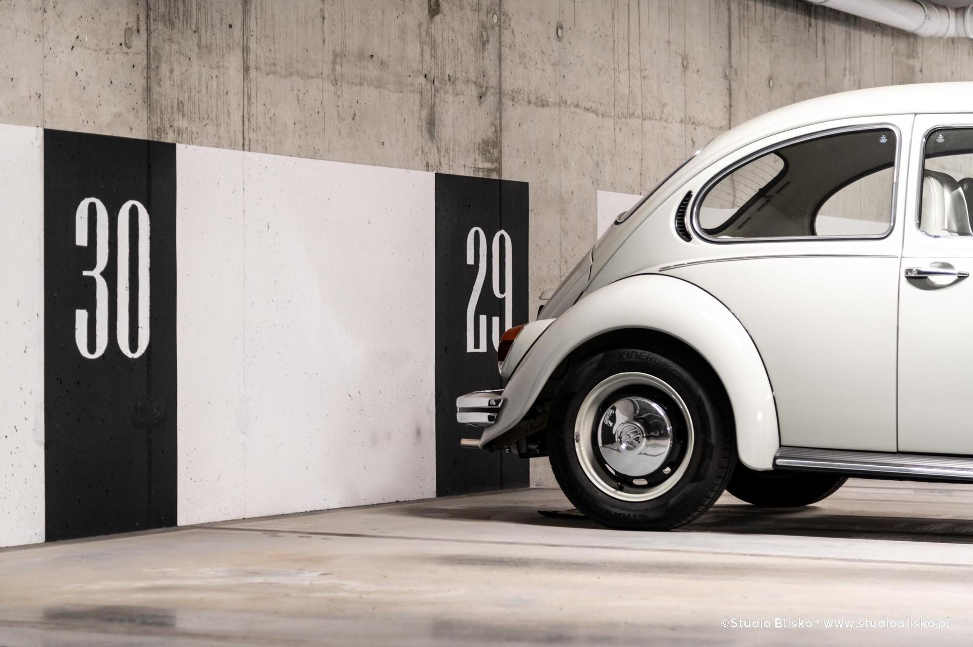 Wayfinding dla apartamentów Naturia w Toruniu 