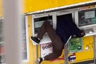  22-latek włamał się do kiosku. Nagrała go kobieta myjąca okna