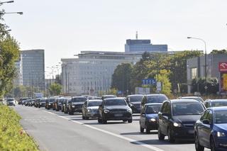 Warszawa stanęła. Gigantyczne korki przez remonty i zwężenia