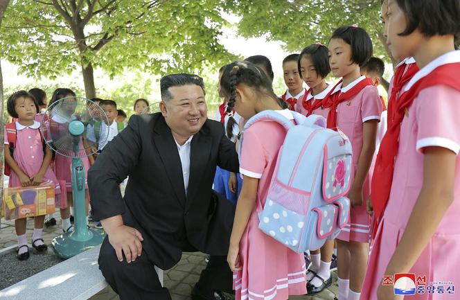 Padły rozkazy Kim Dzong Una. Zabronił naśladowania swojej fryzury!