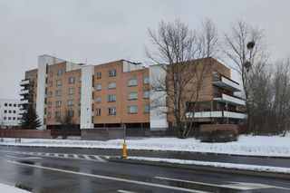 Bobrowiecka 2b - rosyjski blok mieszkalny w Warszawie