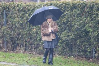 Monika Olejnik zasnęła na paznokciach