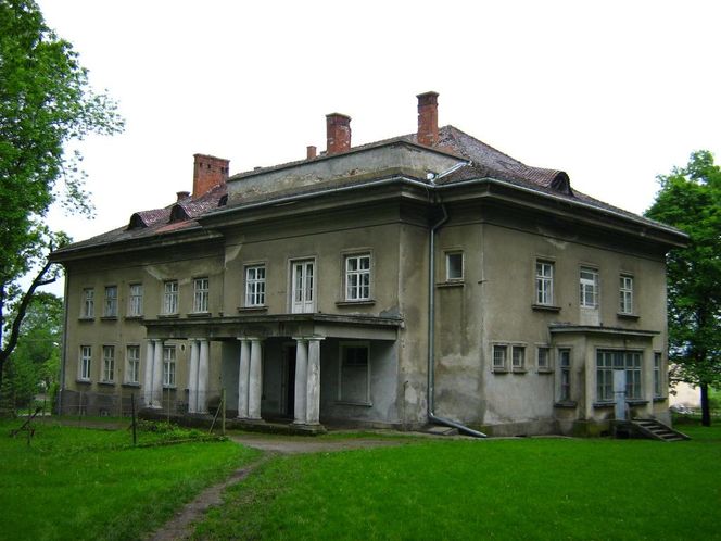 Chłopice - w tej wsi na Podkarpaciu odnaleziono wyroby ceramiki...sznurowej. Sięgają one epoki kamienia