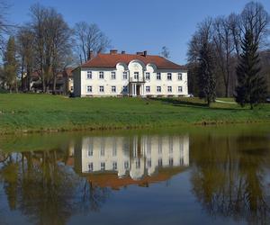 To jedno z najmniejszych małopolskich miast. Stało się sławne w czasie potopu szwedzkiego