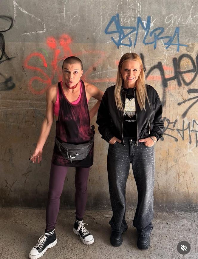 Pierwsza miłość. Dominika (Aneta Zając), Karma (Monika Dawidziuk)