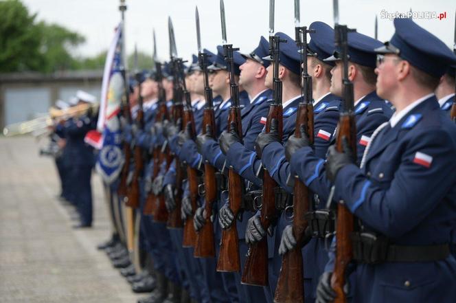 Uroczyste ślubowanie 69 nowych policjantów  w Oddziale Prewencji Policji w Katowicach