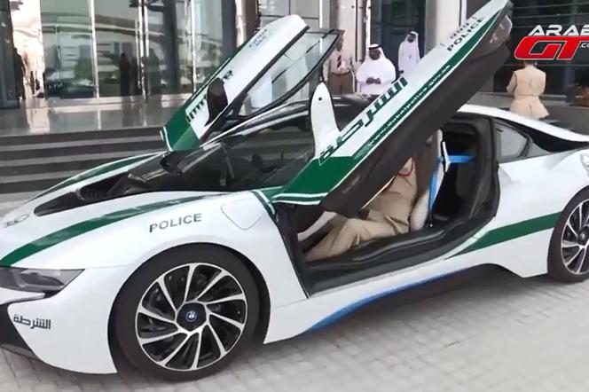 Policyjne BMW i8 w Dubaju