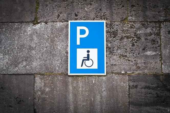 parking dla osoby niepełnosprawnej