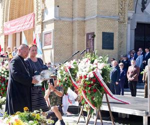 Łódź. Obchody Święta Wojska Polskiego na Placu Katedralnym