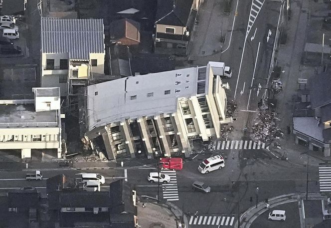 Szokujące zniszczenia w Japonii po trzęsieniu ziemi. Liczba ofiar rośnie