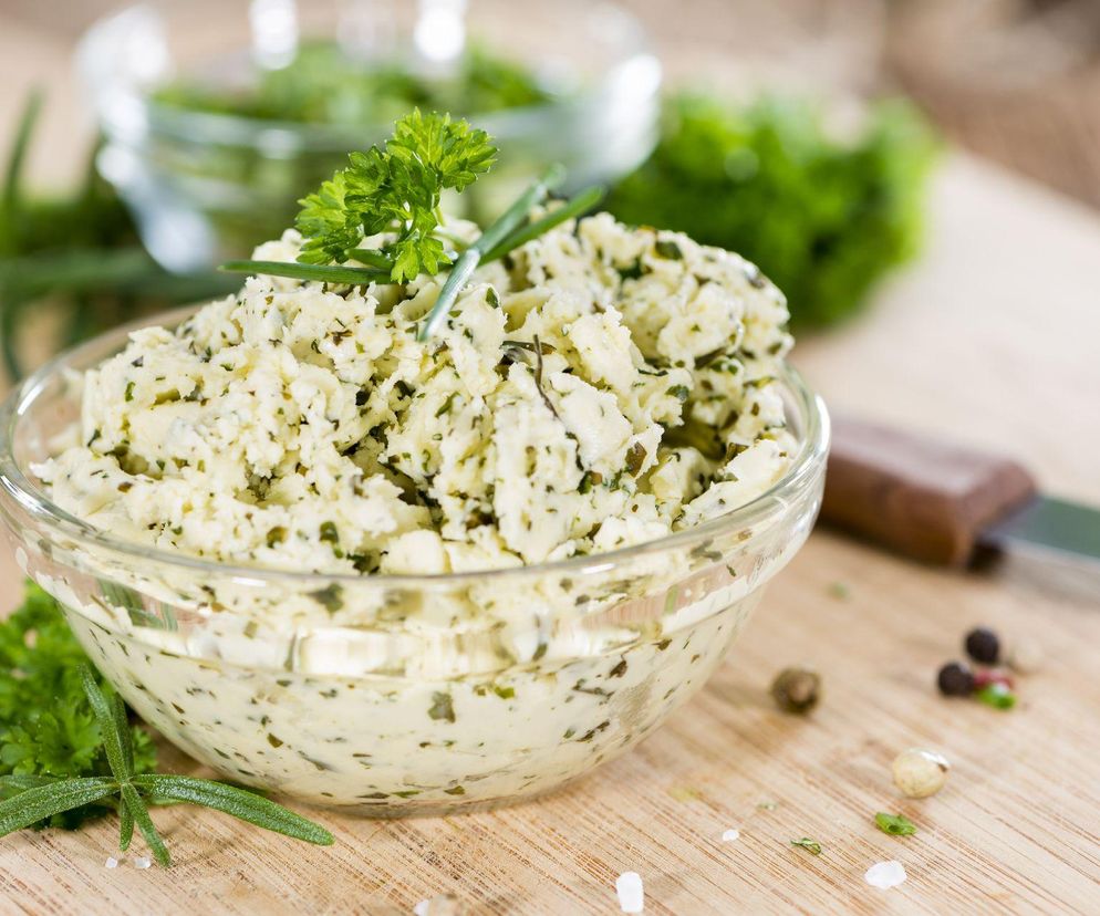 pasta kanapokowa z barokułem i jajkami