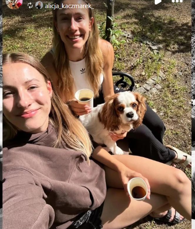 Natalia Bukowiecka z siostrą