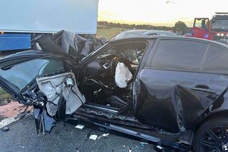 Wypadek na dk17 w woj. lubelskim. BMW czołowo zderzyło się z mercedesem