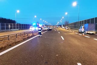 Zderzenie dwóch osobówek na A4 w okolicach Mokrzysk - 6.12.2024 r.