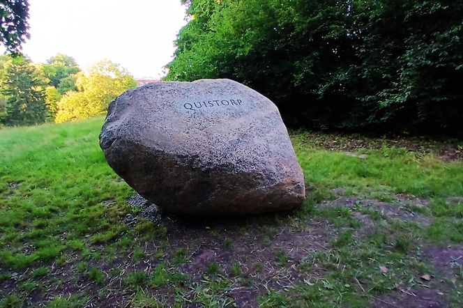Głaz Quistorpów w Parku Kasprowicza