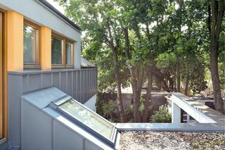 Bryła i wnętrza nietypowego domu