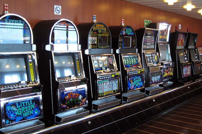 Policjanci zarekwirowali nielegalne automaty do gier