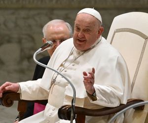 Stabilny stan papieża Franciszka. Podczas pobytu w szpitalu spotkał się z przedstawicielami Watykanu