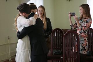 M jak miłość, odc. 1512: Lilka (Monika Mielnicka), Mateusz (Krystian Domagała), Ewa (Jowita Chwałek)