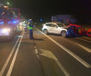 Nie w foteliku samochodowym, a na specjalnej podstawce, przypięta pasami jechała 4-letnia dziewczynka. Zginęła w wypadku 