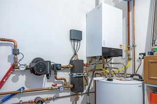 Czy gminy mogą jeszcze finansować wymianę kopciuchów na piece gazowe? Ministerstwo klimatu odpowiada