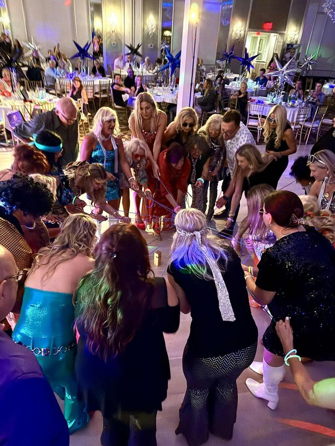 Polonia balowała dla chorego Jasia – Anielska Noc w rytmie ABBY