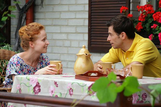 M jak MIŁOŚĆ, odc. 955. Ewa Kolęda (Dominika Kluźniak) i Marek Mostowiak (Kacper Kuszewski)