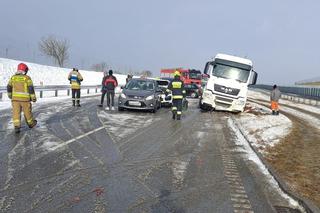 Potężny karambol na S7 koło Jędrzejowa! Dziewięć samochodów rozbitych, ranne dziecko!