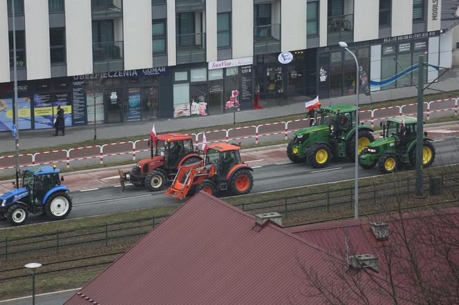 Strajk rolników w Krakowie. Ciągniki blokują ulice w mieście