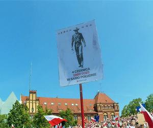 Manifestacja 4 czerwca na placu Solidarności w Szczecinie