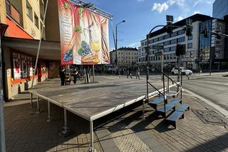 Niezła chryja podczas procesji Bożego Ciała! Radny wezwał policję. Poszło o ołtarz