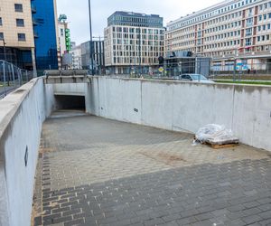 Parking podziemny pod placem Powstańców Warszawy w Warszawie