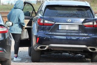 GRAŻYNA SZAPOŁOWSKA NA ZAKUPACH W CENTRUM OGRODNICZYM_1PUBL